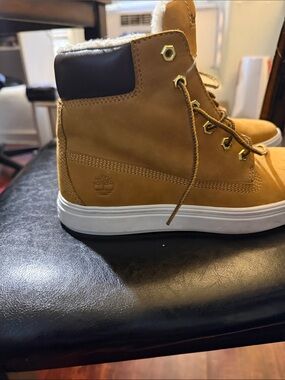 Timberland Wheat/Nubuck Lace-Up Ankle Boots with White Sole